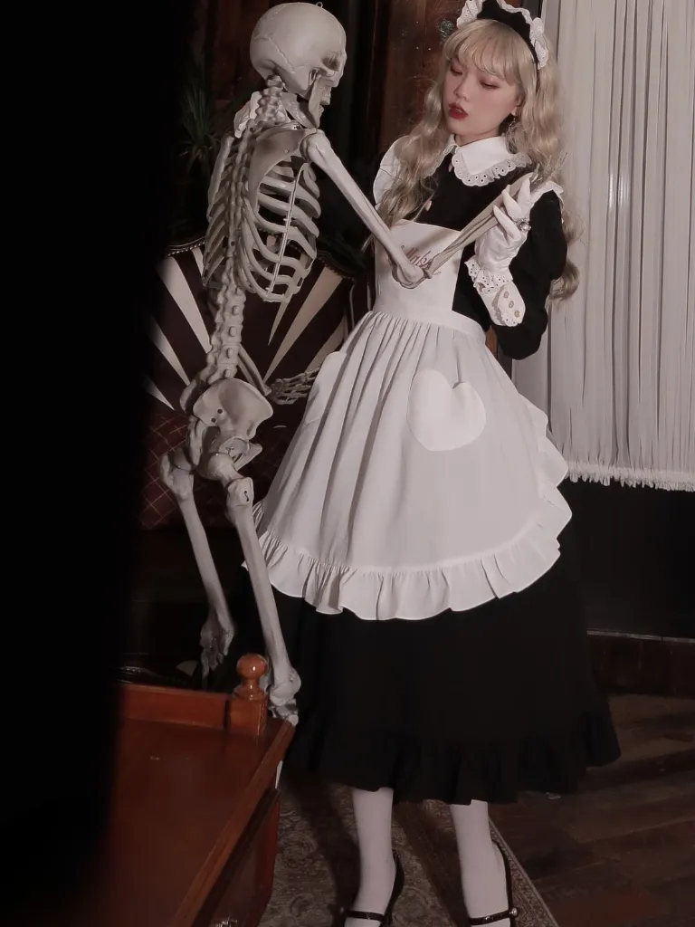 Long Volume Reservation Maid Aplon Frill Dress