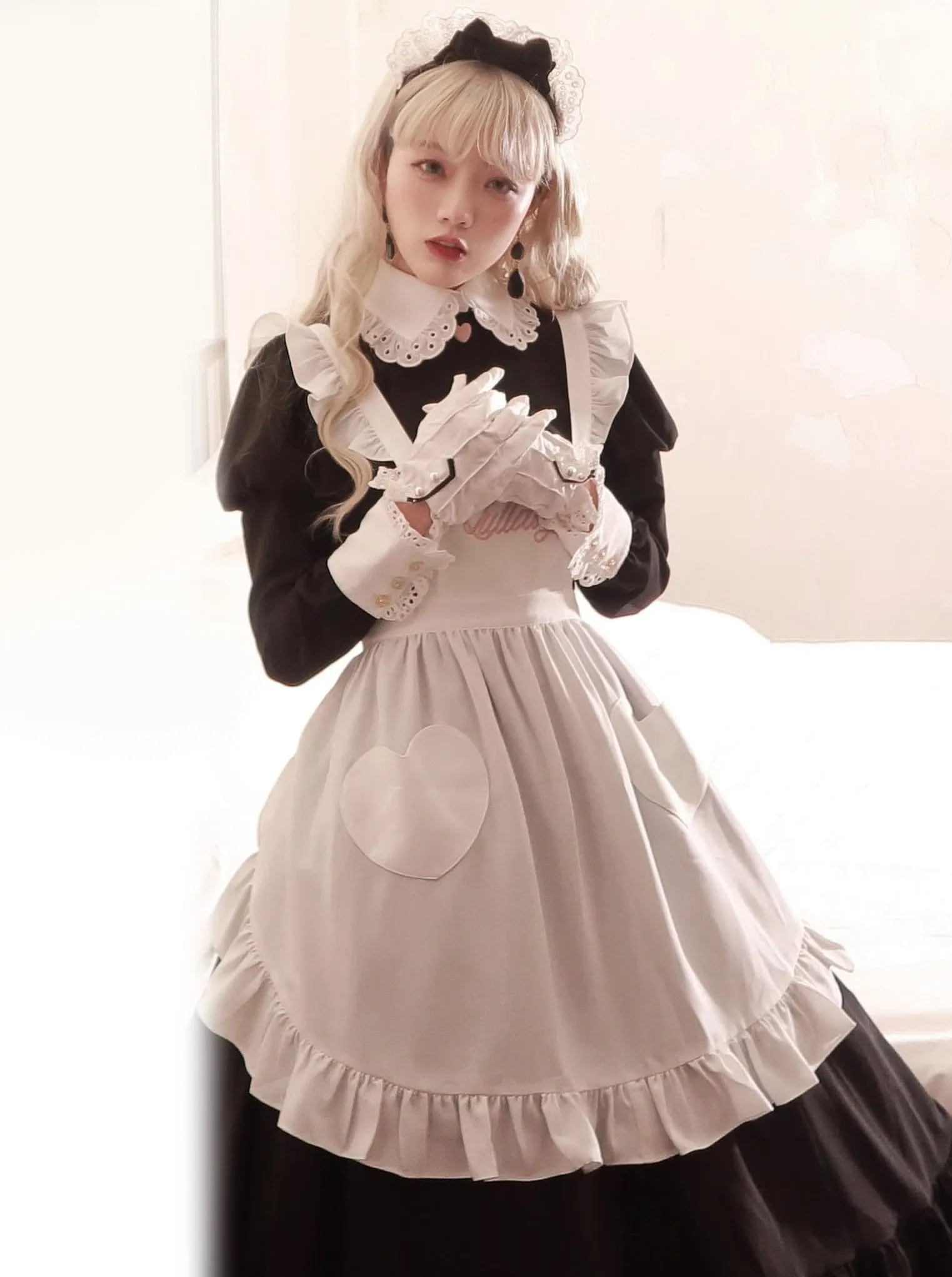 Long Volume Reservation Maid Aplon Frill Dress